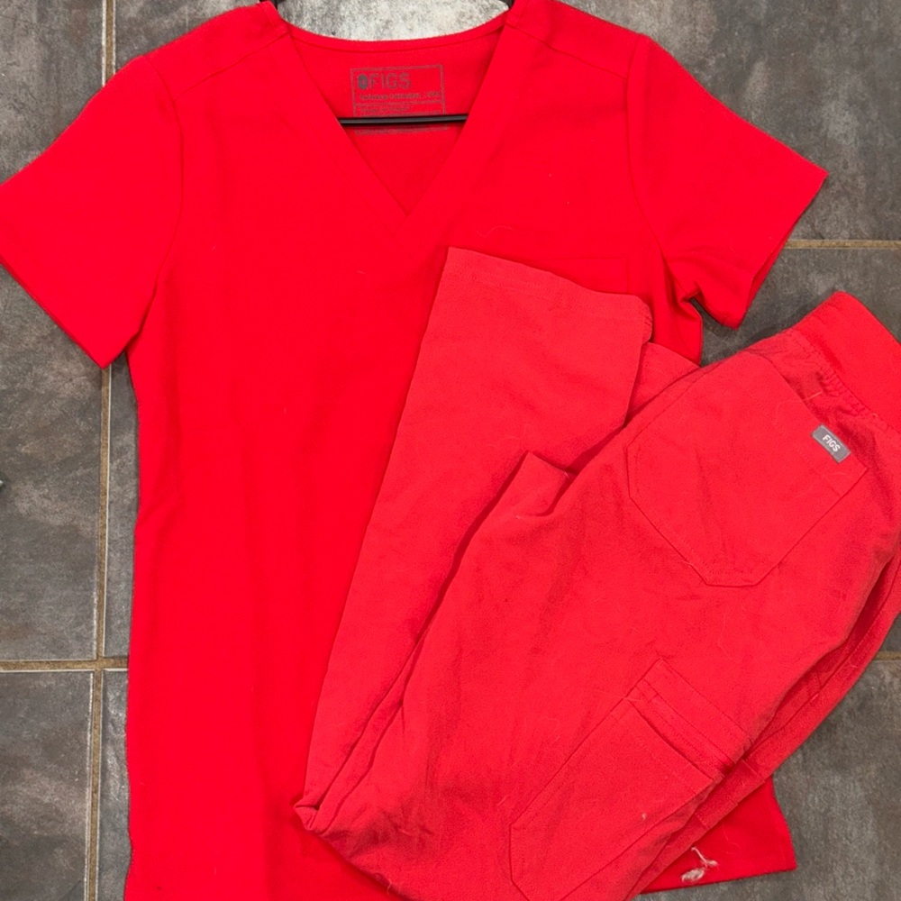 Figs Women's Vibrant Red Track Pants & Top Set